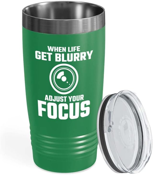 Fotograf Green Tumbler 20oz-Podesite fokus - fotografija pozadine rekviziti fotograf kamere pokloni objektiv kamere